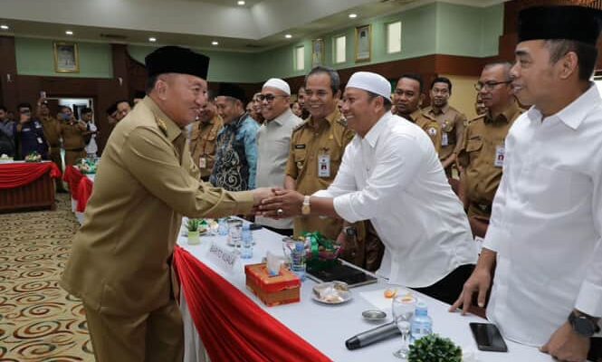 Muhidin Usulkan Pelantikan Bupati/Walikota Terpilih Di Depan Kantor Gubernur Kalsel