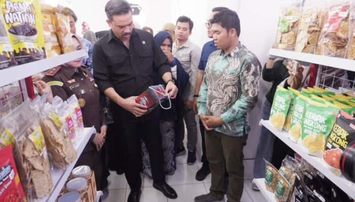Toko Mama Khas Banjar Kembali Buka, Pemprov Kalsel  Apresiasi Menteri UMKM