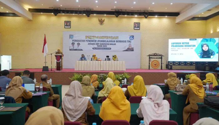 Guru Kabupaten Banjar Diminta Tingkatkan Kemampuan Teknologi Informasi