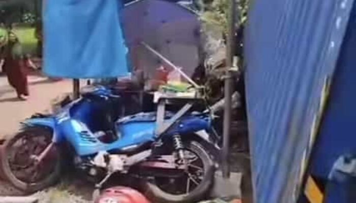 Truk Kontainer Terbalik di Landasan Ulin Banjarbaru, 9 Siswa SD Jadi Korban