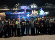 Jukung Hias Ramaikan Festival Pasar Terapung 2025