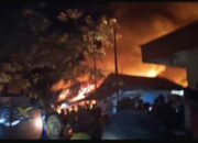 Kebakaran Landa Belakang Pasar Limbur Raya Kotabaru