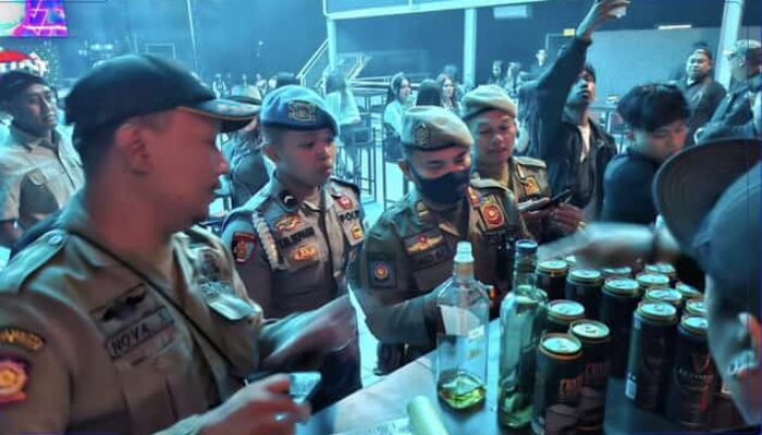 Razia THM di Berau, Ratusan Botol Miras Diamankan