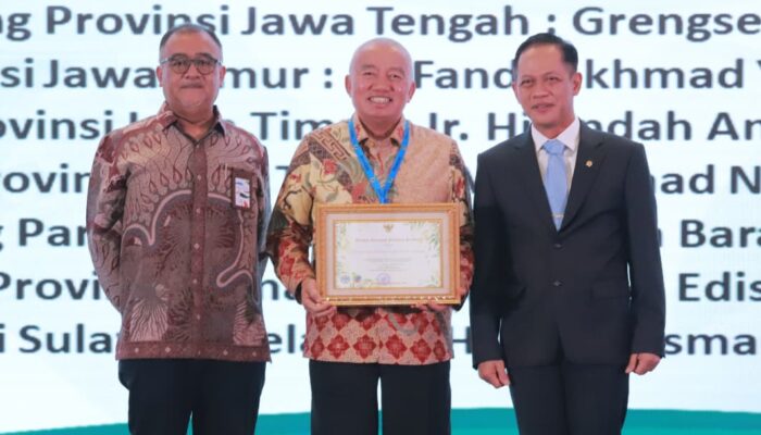 Gubernur Kalsel Raih Penghargaan Pembina ProKlim 2025