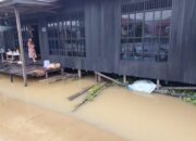 Solidaritas Di Tengah Banjir : Rumah Warga Dalam Pagar Jadi Posko Pengungsian Mandiri