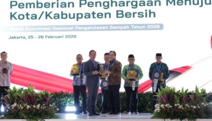 Gubernur Kalsel Raih Pembina Terbaik Nasional  Pengelolaan Sampah 2026