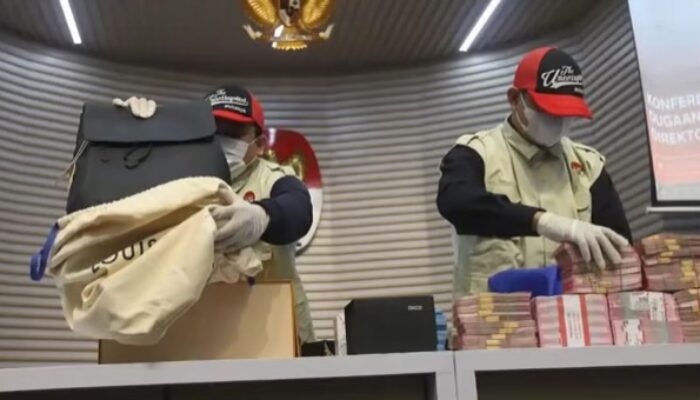 Borok Bea Cukai: Jatah Bulanan Rp 7 M, Apartemen Gudang Uang