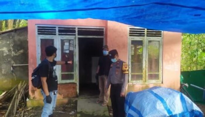 Jasad Mbah Wasiyun Membusuk Ditemani Anak Perempuan