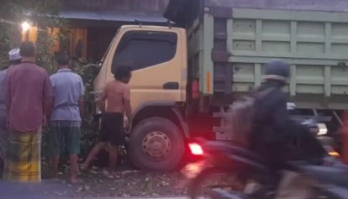 Truk Tabrak Pengendara Motor Hingga Tewas Di Batumandi