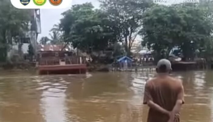 Remaja Hilang di Sungai Barito Usai Lompat Dari Tongkang