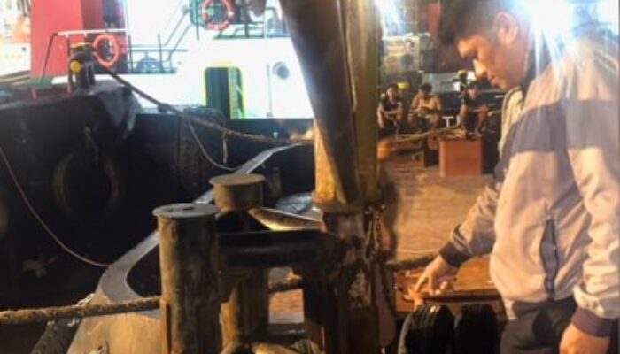 Kru Kapal Tenggelam di Sungai Meriam Anggana