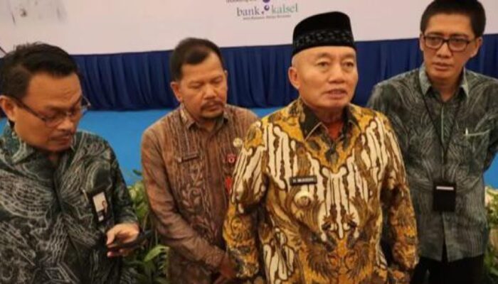 Gubernur Minta Bank Kalsel Permudah Pinjamkan Modal