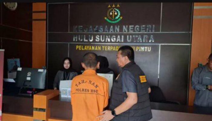 Oknum Guru Terduga Pencabul Siswi SMP di HSU Diserahkan ke Kejaksaan